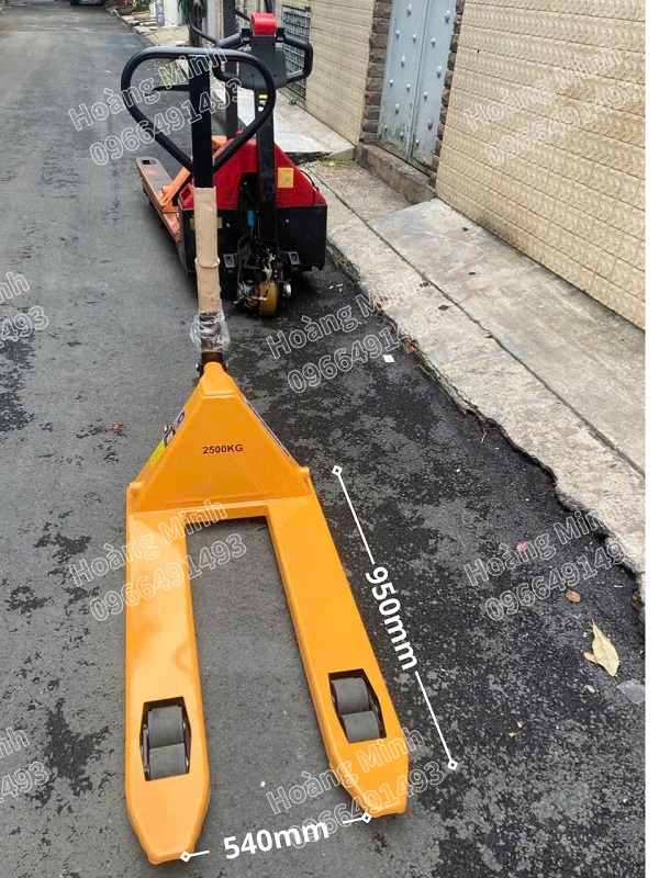 xe nâng tay 2500kg giá rẻ, xe nâng tay càng siêu ngắn 800mm, 950mm, xe nâng tay chất lượng cao , xe nâng tay giá tốt