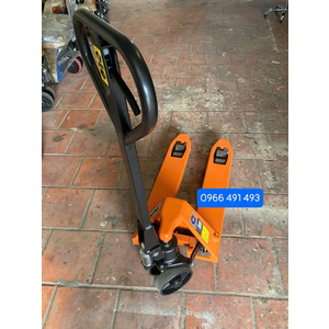 Xe nâng tay 450x800 tải trọng 2500kg