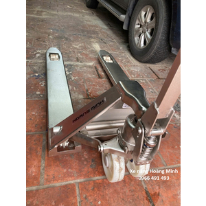 xe-nang-tay-inox-2500kg-gia-re-nhat-hcm