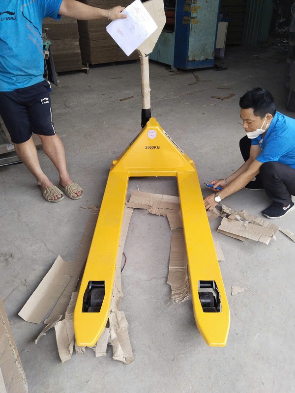 Xe nâng tay Ichimens giá rẻ, càng siêu dài XT680-1400-2.5T