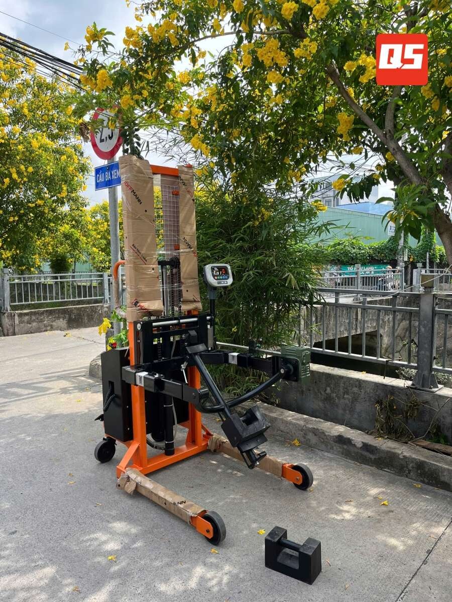 Bàn Giao Xe Nâng Thùng Phuy Điện Có Gắn Cân Điện Tử | Xe Nâng Cường Thịnh