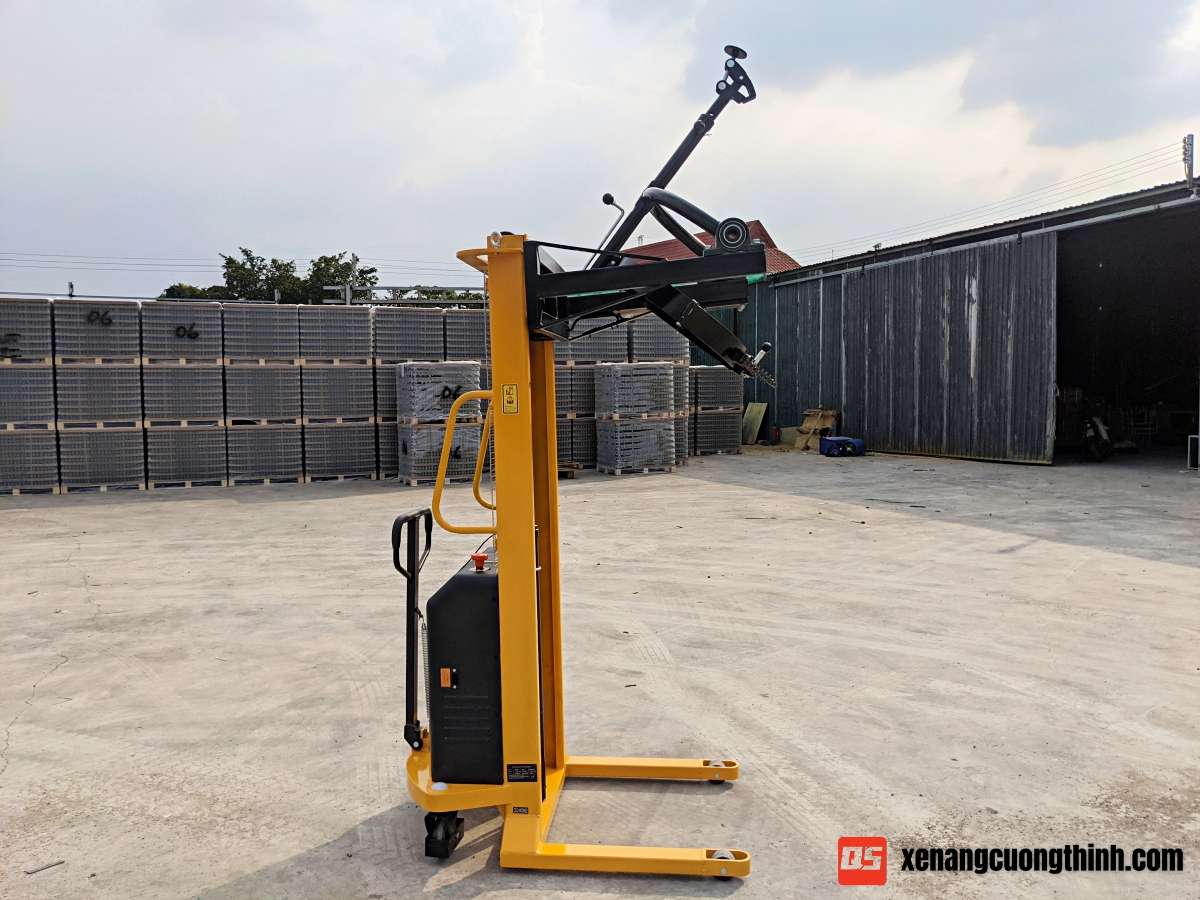 Xe nâng thùng phuy bằng điện QSLift QYL520