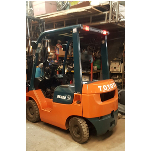 XE NÂNG XĂNG 7FG15 TOYOTA