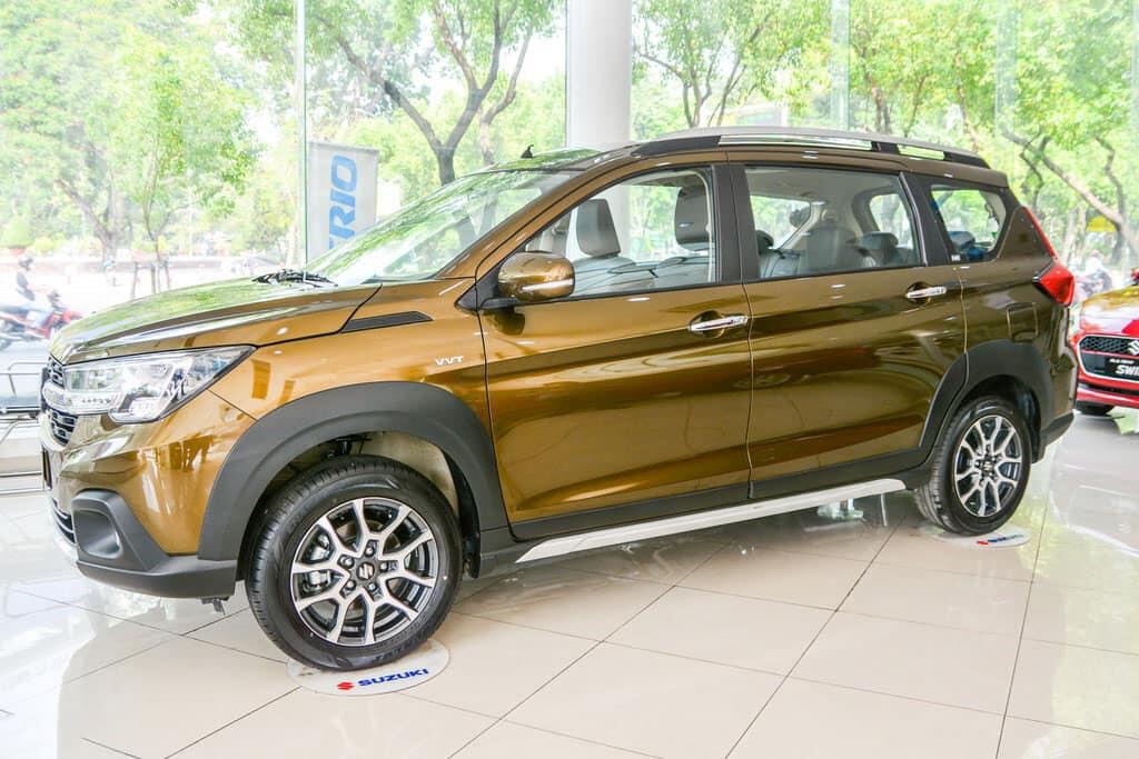 Xe ô tô 7 chỗ Suzuki XL7