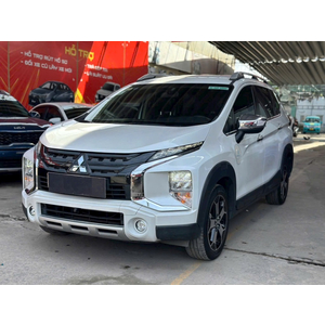 Xe qua sử dụng Xpander Cross 2021 màu trắng