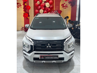 Xe Qua sử dụng Xpander Cross 2024 màu trắng