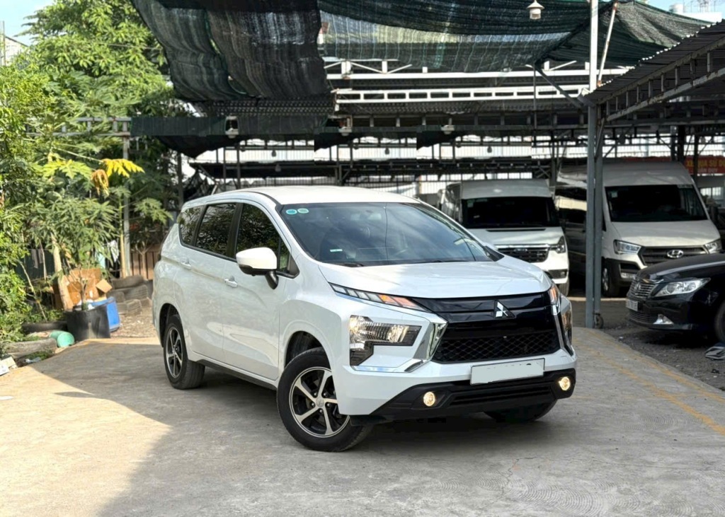 Xe qua sử dụng Xpander số tự động tiêu chuẩn 2023