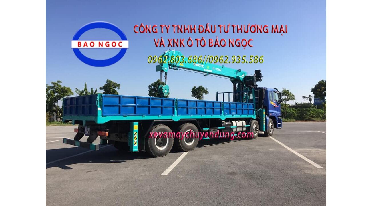 Xe tải 4 chân gắn cẩu 12 tấn HKTC