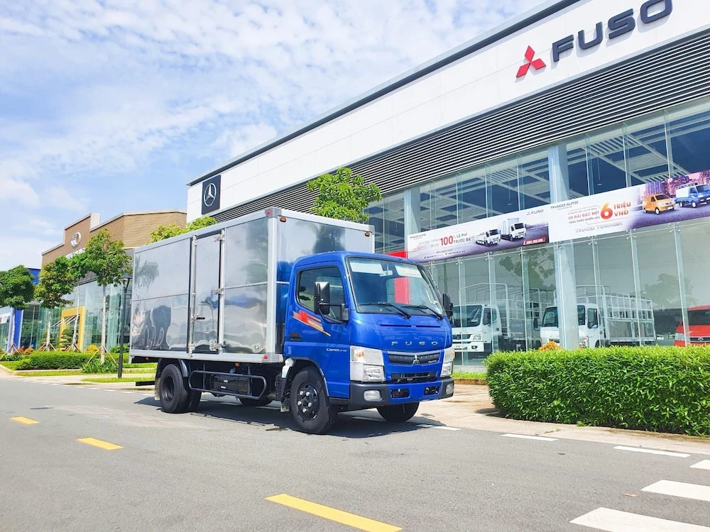 Xe tải Fuso Canter TF4.9 - tải trọng 1.99 tấn