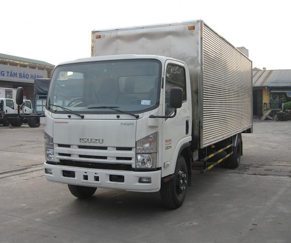 Xe tải Isuzu NQR75M (4X2) - Tải trọng 5,3 tấn