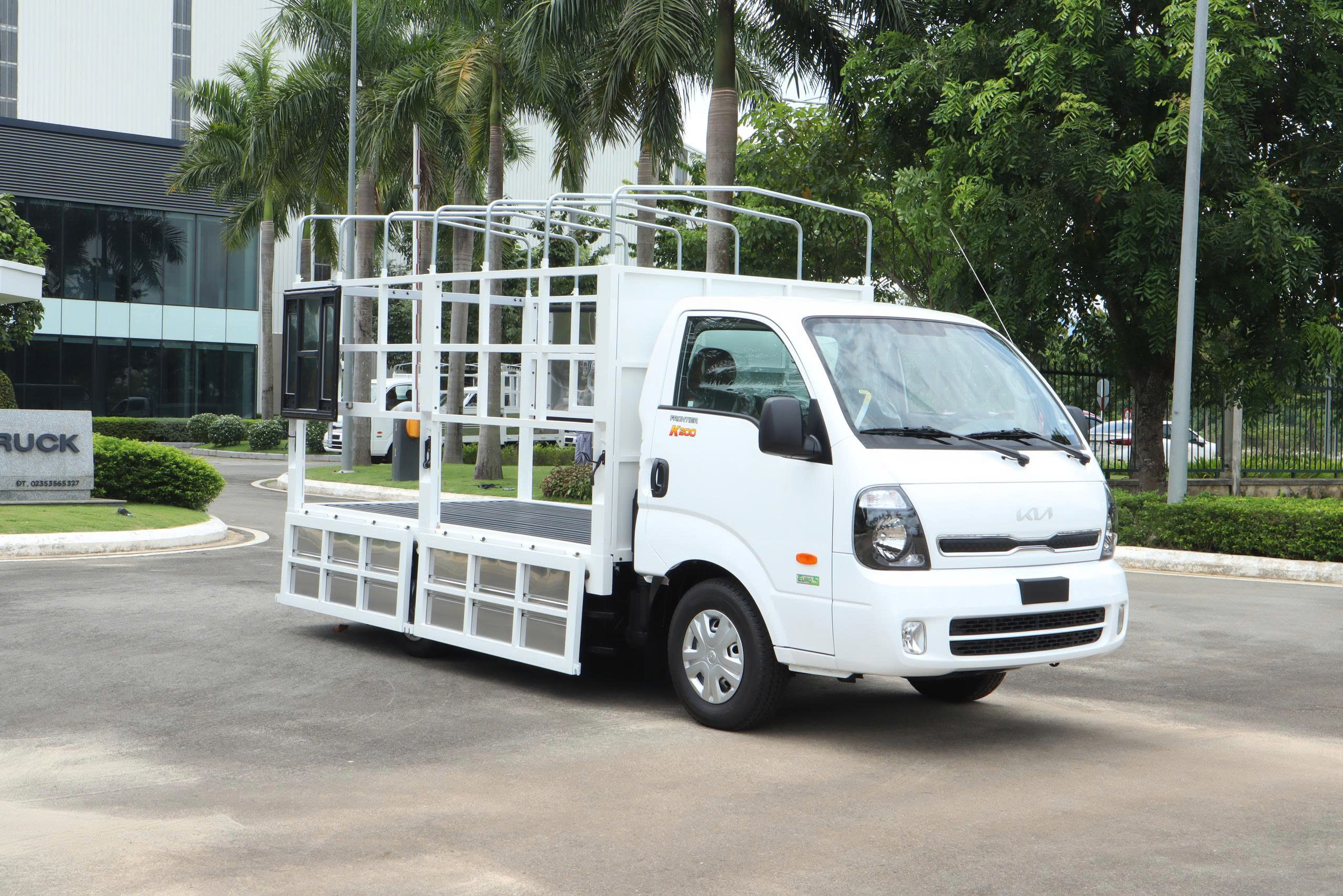 Xe tải KIA K200 Euro 5 Thùng Mui Bạt 5 bửng tải 1.990 tấn