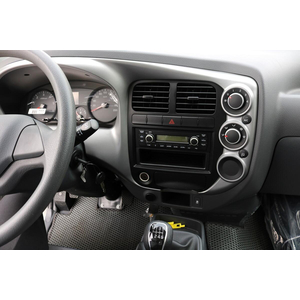 Xe tải KIA Frontier K200 - Thùng mui bạt - Tải 1950kg