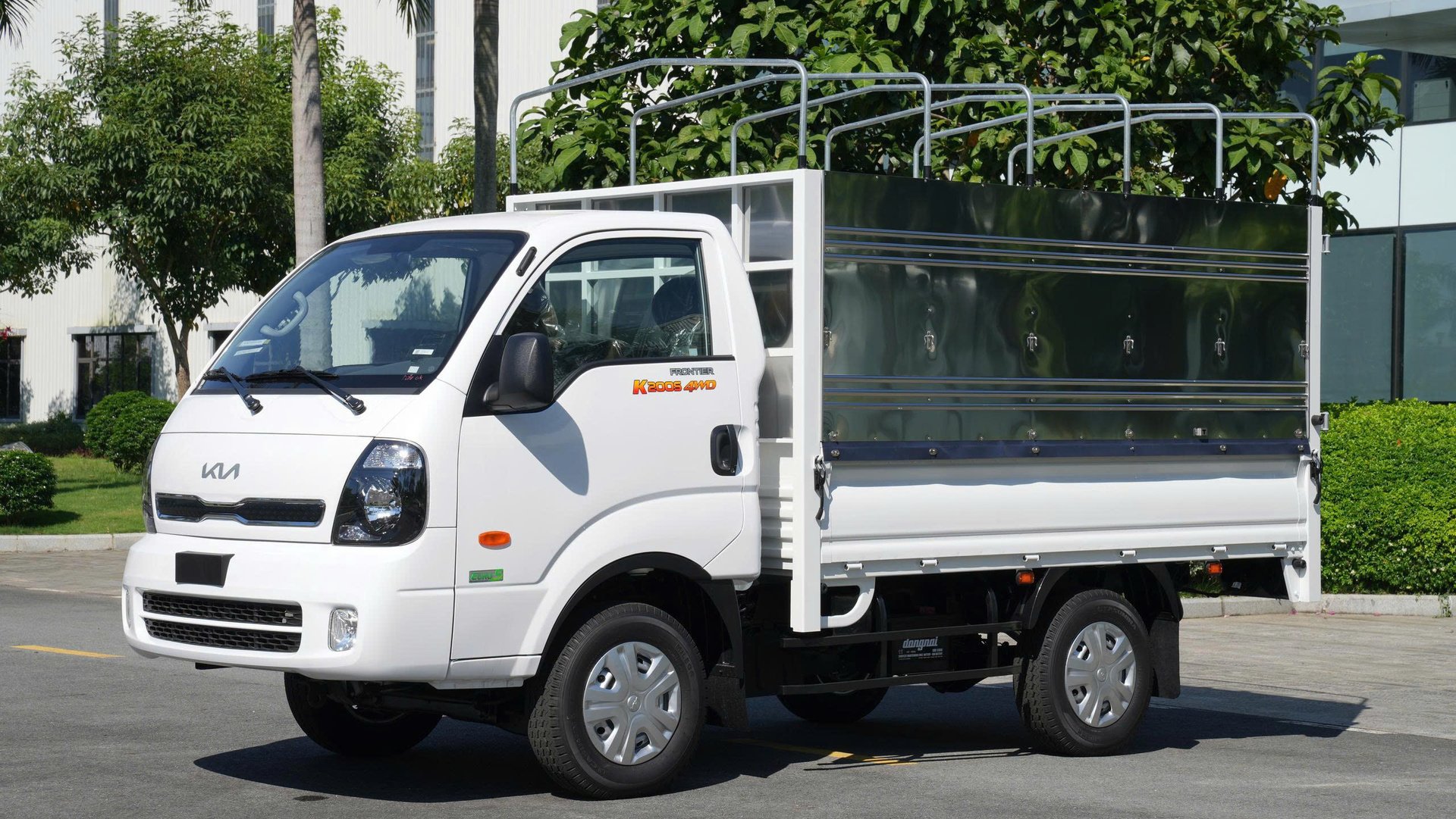 Xe tải KIA K200S 4WD - Thùng mui bạt - Tải trọng 1,49 tấn