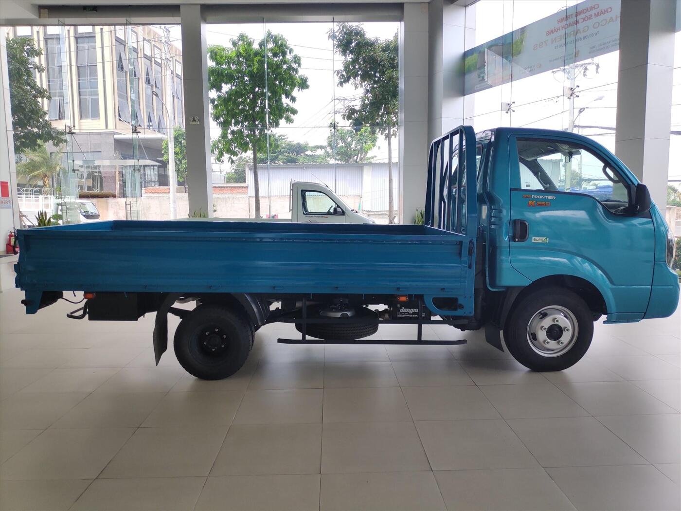 Xe tải KIA Frontier K250 - Thùng lửng - Tải 1490kg / 2490kg
