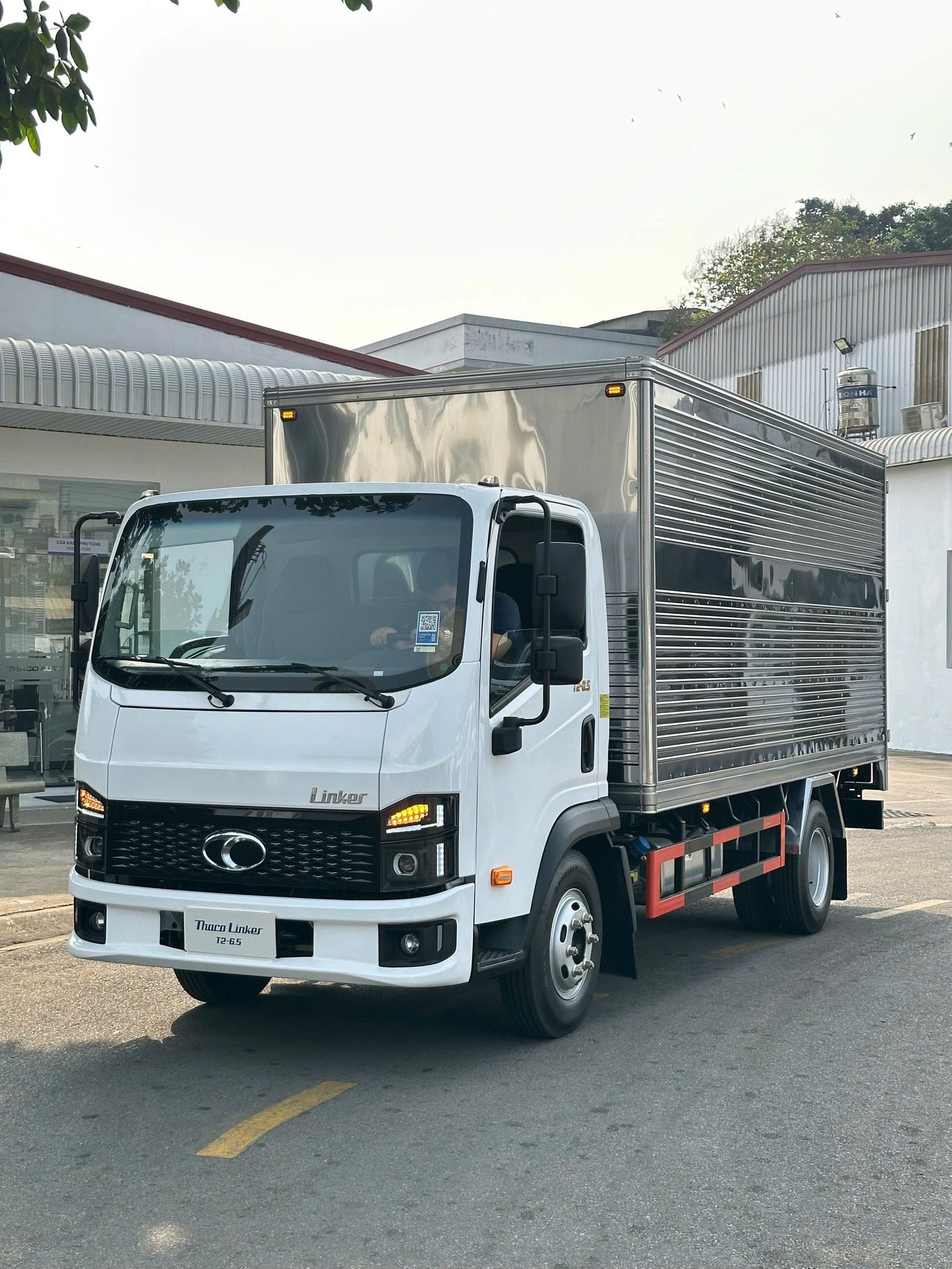 XE TẢI LINKER T2-6.5 THÙNG KÍN 4m45 TẢI 2 TẤN/ 3 TẤN5 ĐỜI MỚI NHẤT