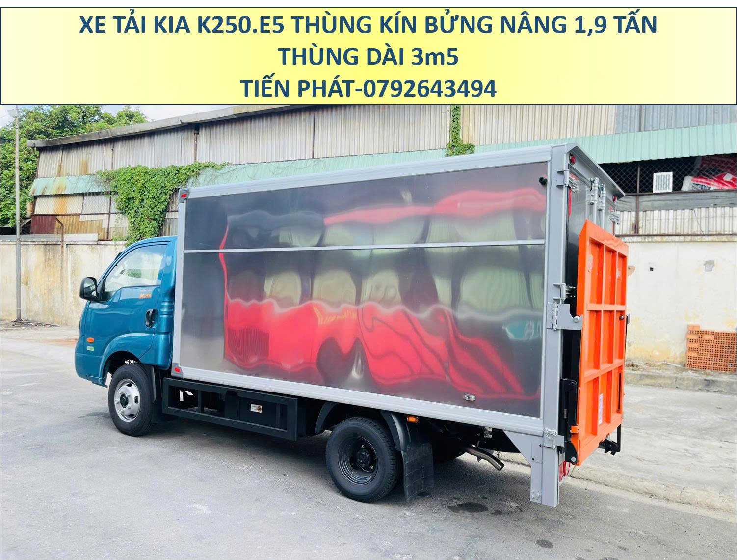 Xe Tải Nhập Khẩu KIA K250.E5 Thùng Kín Bửng Nâng Tải 1,9 Tấn Thùng 3m5
