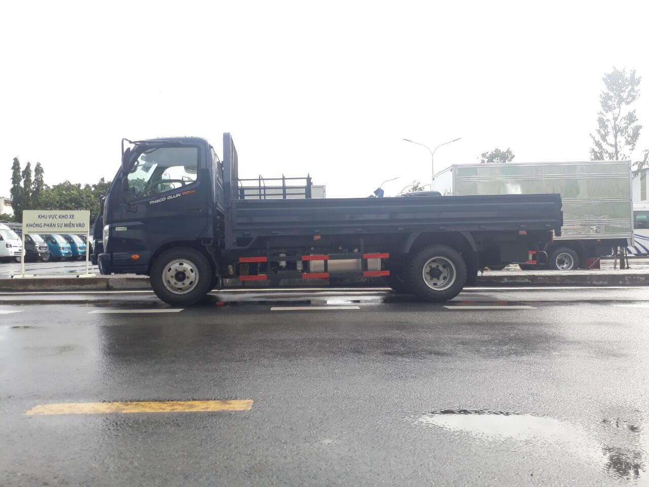 Xe tải Thaco Ollin 500 - Thùng lửng - Tải 4,99 tấn