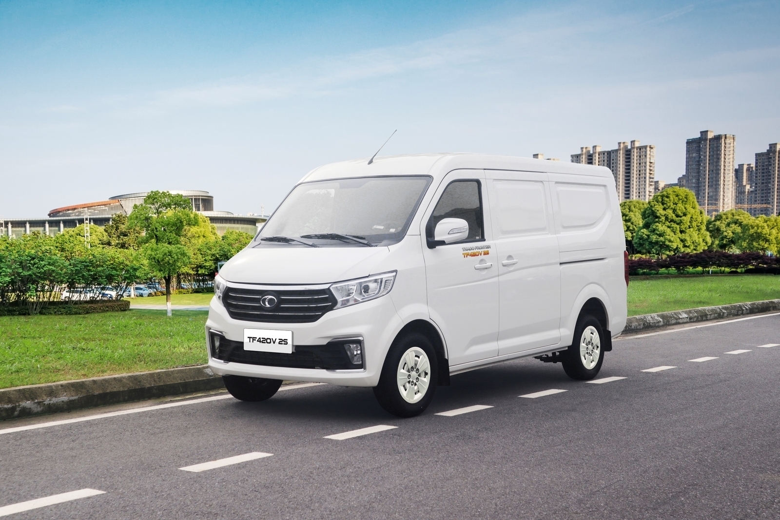 XE TẢI THACO FRONTIER TF420V 2S - Tải 945 KG - Thùng 2m35