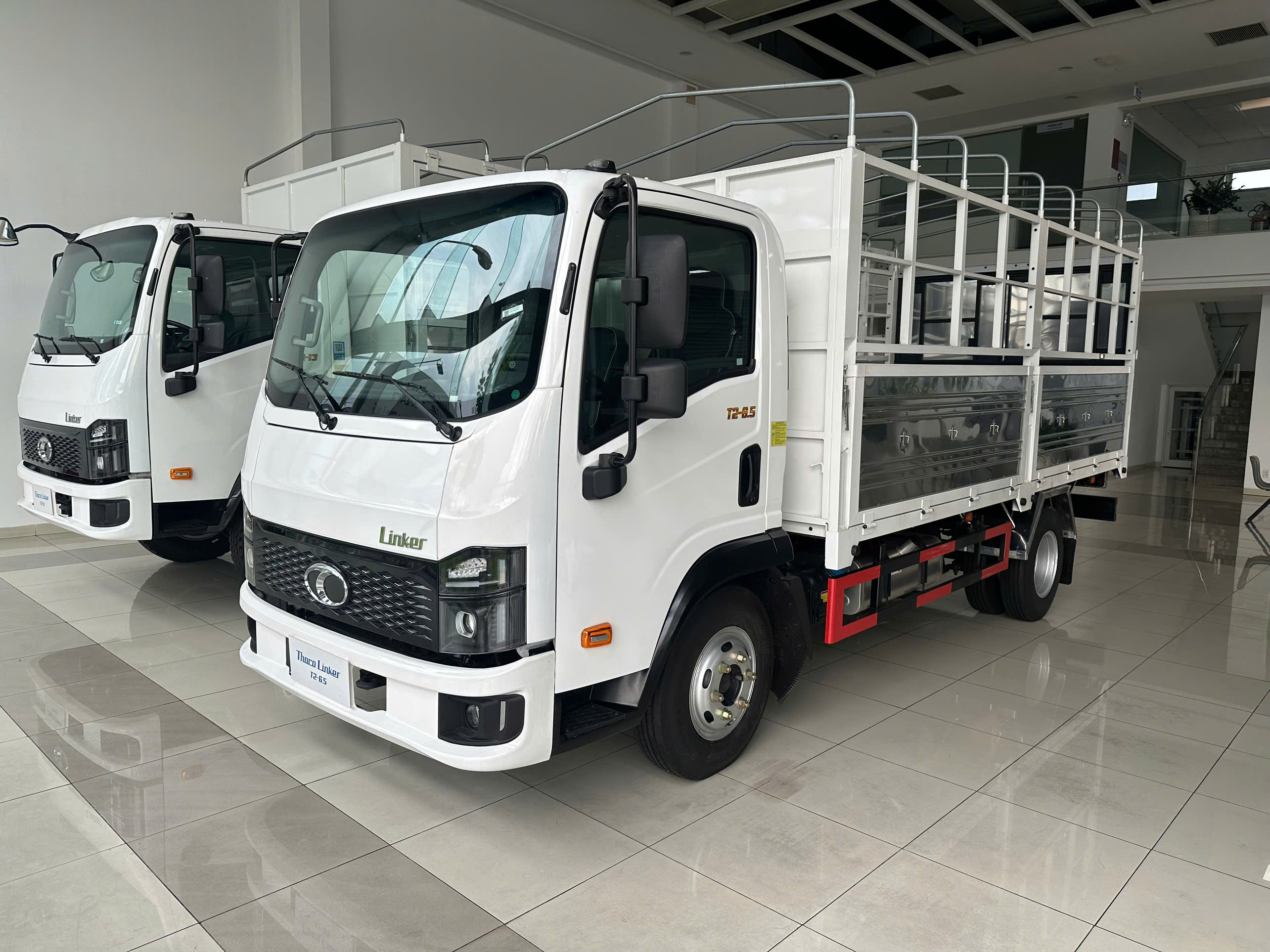 XE TẢI THACO LINKER T2-6.5 có 2 bản tải 1t9/ 3t49 thùng dài 4m45