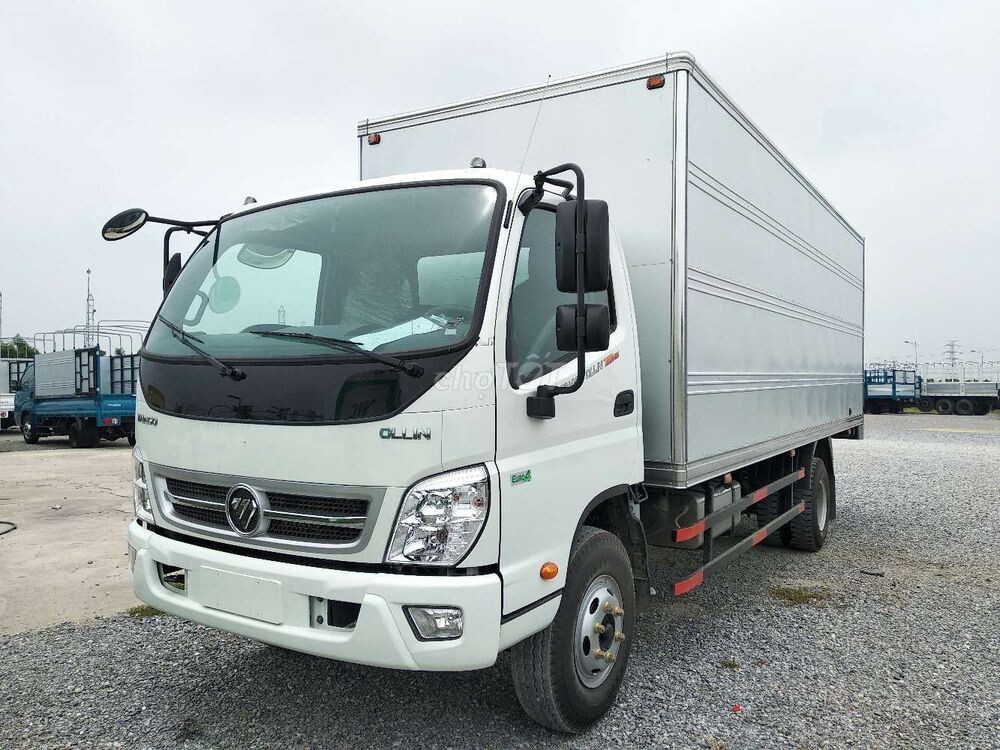 Xe tải Thaco Ollin 120 - Thùng kín - Tải 7,1 tấn