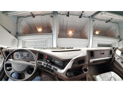 XE TẢI THÙNG CHENGLONG 8X4 330HP (THÙNG KÍN)