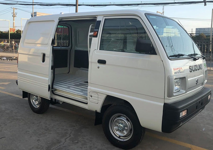 Xe Suzuki Blind Van 2022 trưng bày tại Showroom
