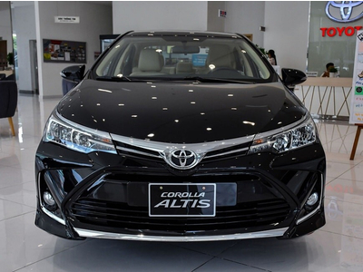 Toyota Altis 1.8 E CVT