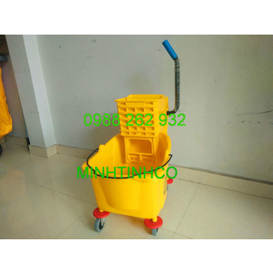 XE VẮT NƯỚC LAU SÀN 32 LÍT