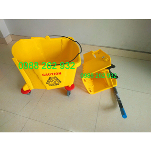 XE VẮT NƯỚC LAU NHÀ 36 LÍT