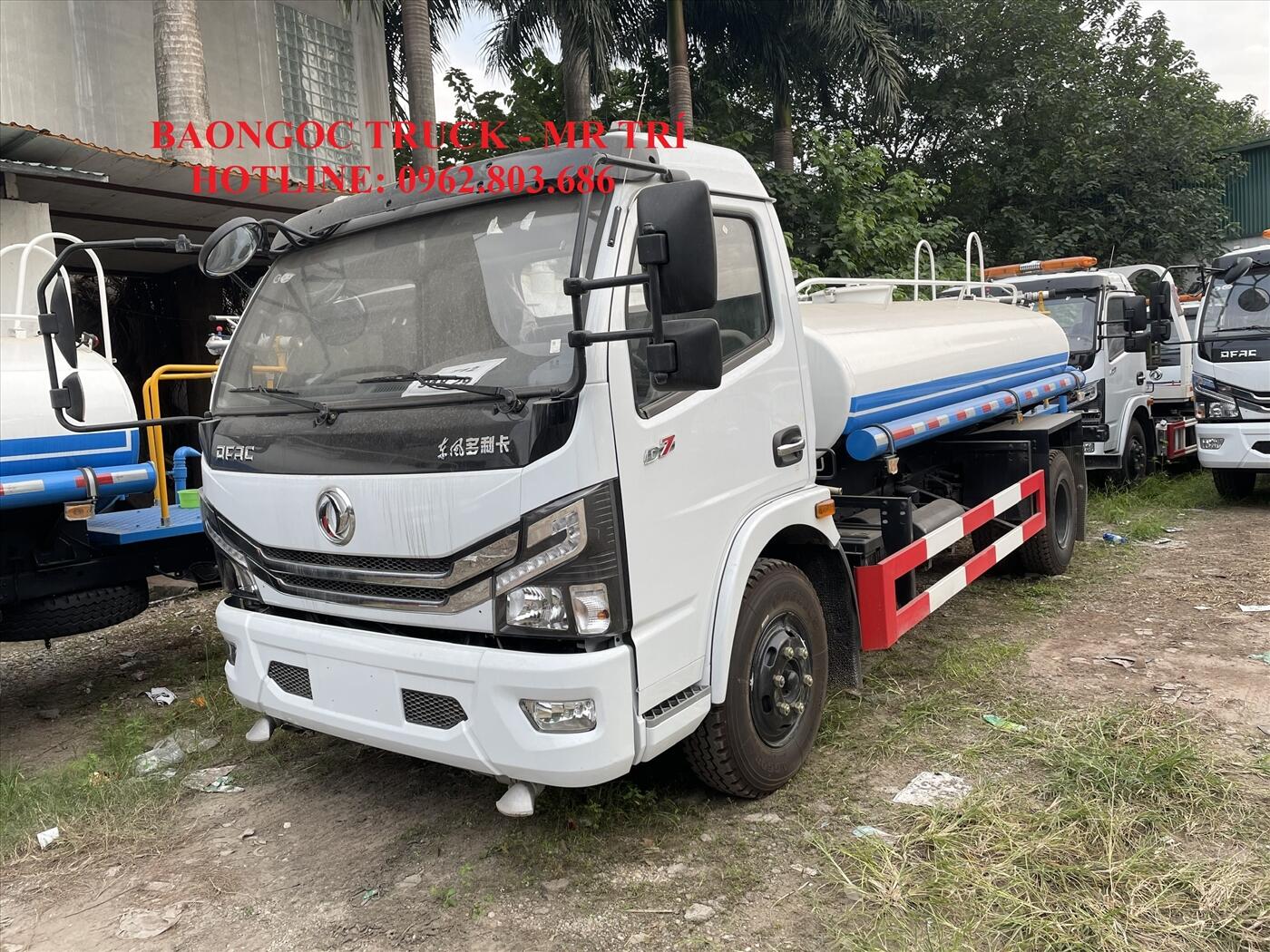 Xe nước 5 khối dongfeng phun nước tưới cây rửa đường