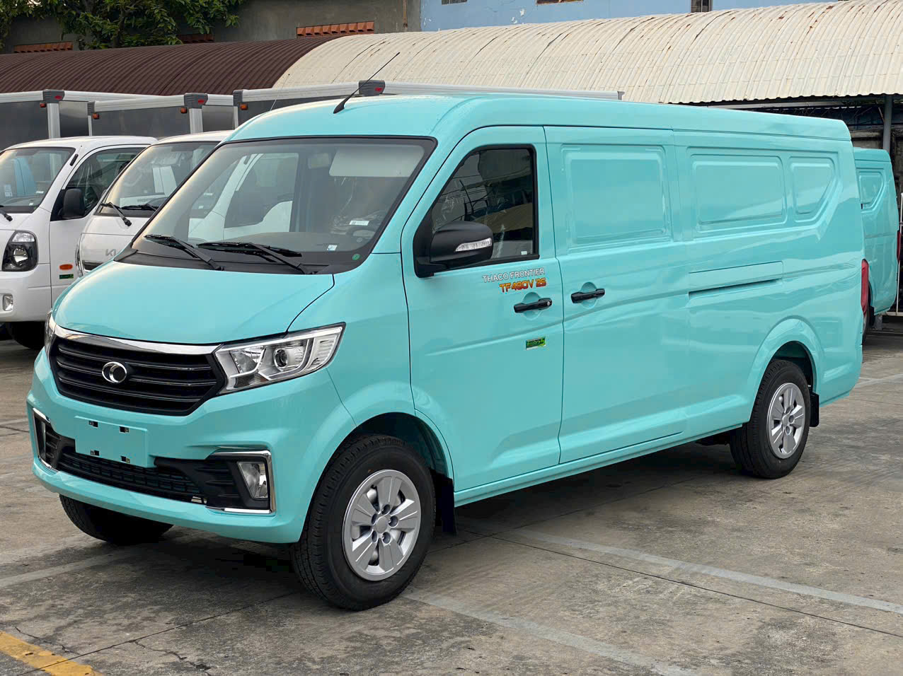 XE VAN TF480V2S SƠN MÀU XANH NGỌC THÙNG DÀI 2m9