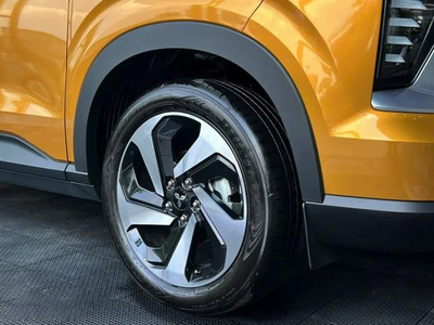 Mitsubishi XForce GLX