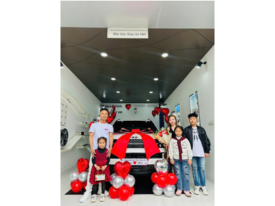Xin gửi lời cảm ơn tới anh Quốc Hưng đã lựa chọn Hyundai SantaFe làm bạn đồng hành. Một hành trình mới bắt đầu!