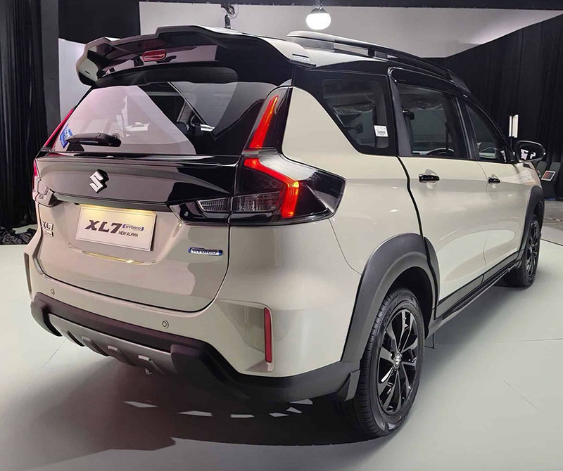 Đuôi xe Suzuki XL7 Hybrid 2026