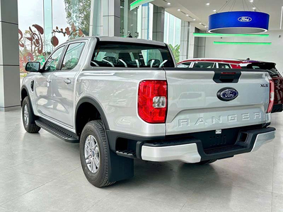 Ford Ranger XLS 6AT 4X2