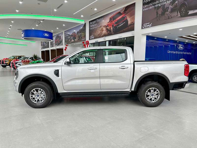 Ford Ranger XLS 6AT 4X2