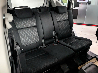 Mitsubishi Xpander AT