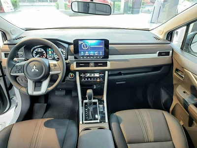 Mitsubishi Xpander AT