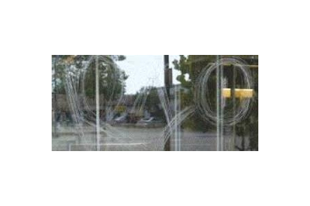 Xử lý vết xước trên mặt kính thế nào?