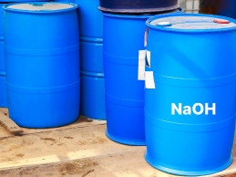 Xút lỏng (Natri hydroxit NaOH) 45%