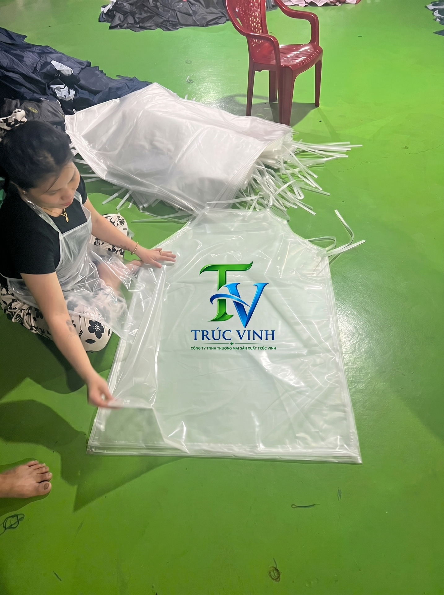Yếm Nhựa PVC Mờ Thủy Sản – Chống Nước, Bền Bỉ | Trúc Vinh