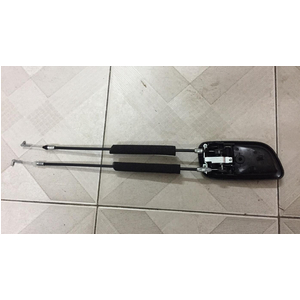 Tay mở cửa trước trong Dongben X30