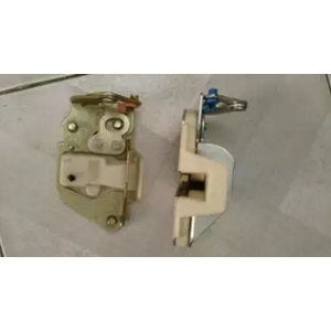 Ổ khóa ngậm cửa lùa Suzuki Carry&5 ta&Damas