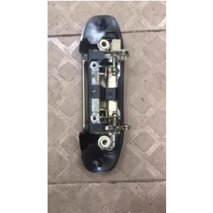 Tay mở cửa ngoài Mitsubishi Pạero