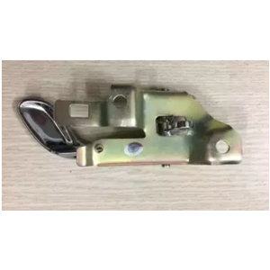 Tay mở cửa trong Mitsubishi Jolie