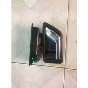 Tay mở cửa trong Hyundai Getz