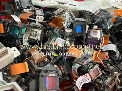 Thay LCD máy chiếu Sony, Panasonic bị nhoè màu, bể chữ