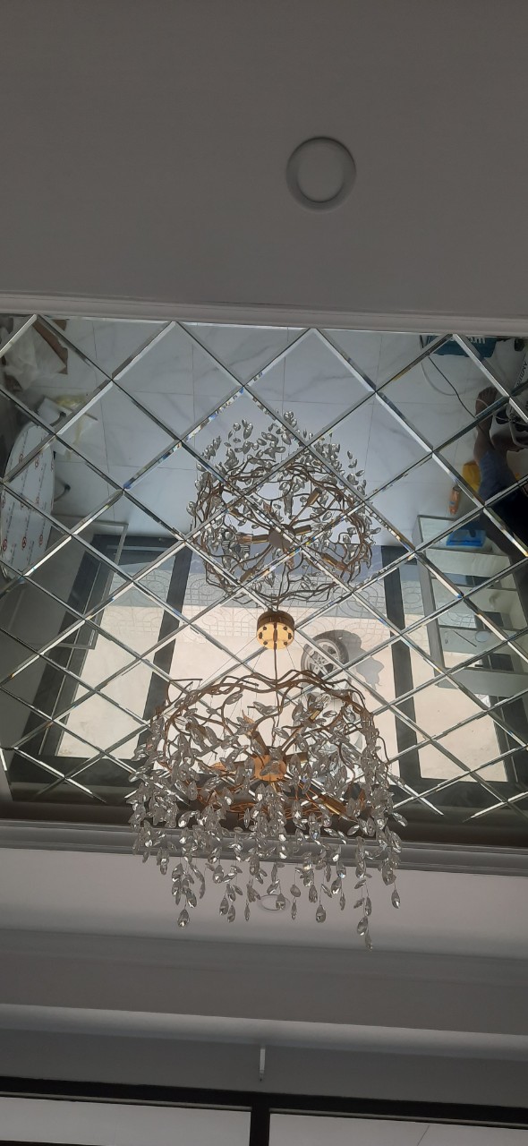 gương dán trần