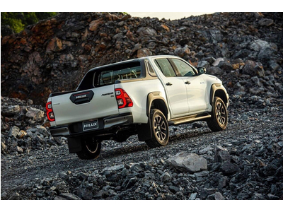 Toyota Hilux 2.8G 4x4 AT Adventure