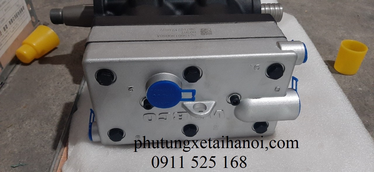 mặt chứa đường hơi và đường nước làm mát đi vào